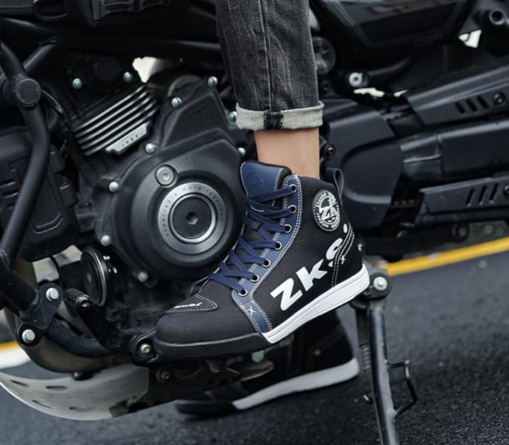 ドライビングシューズ レーシング 街乗りライダースニーカー