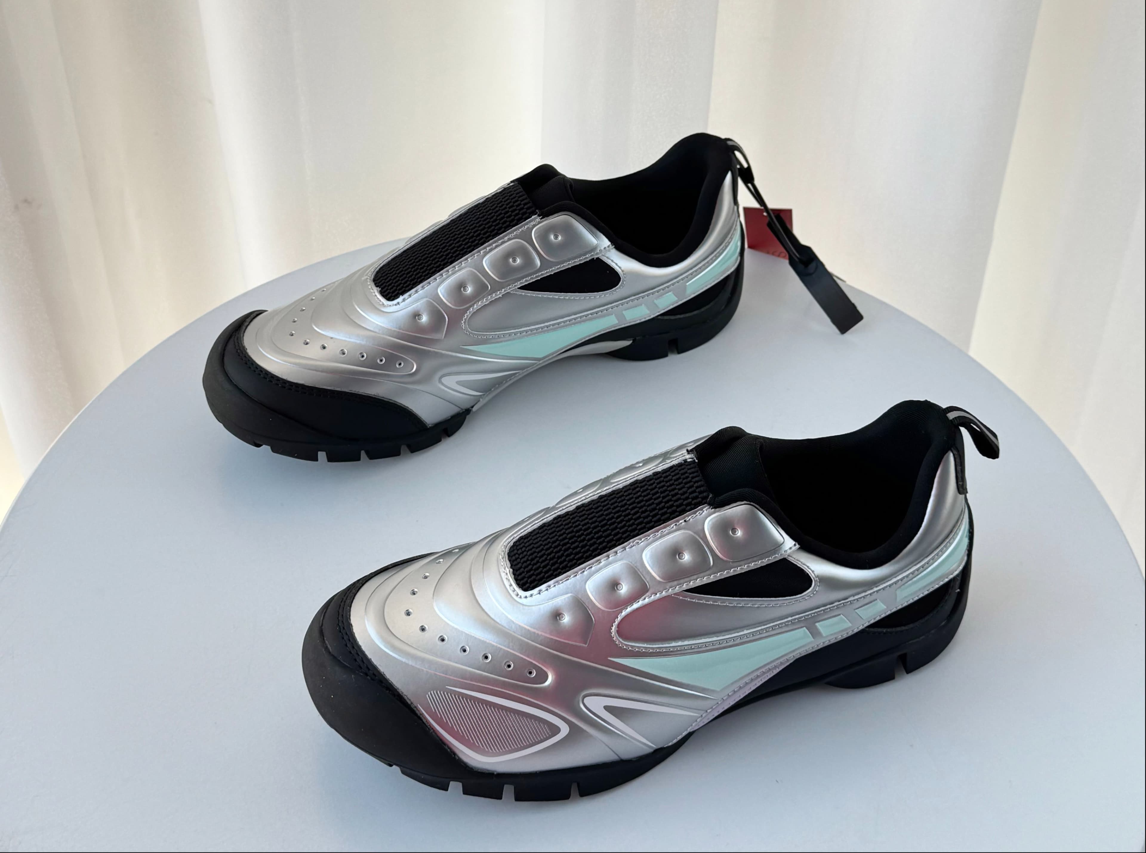 ドライビングシューズ レーシング 未来派ドライビングシューズ