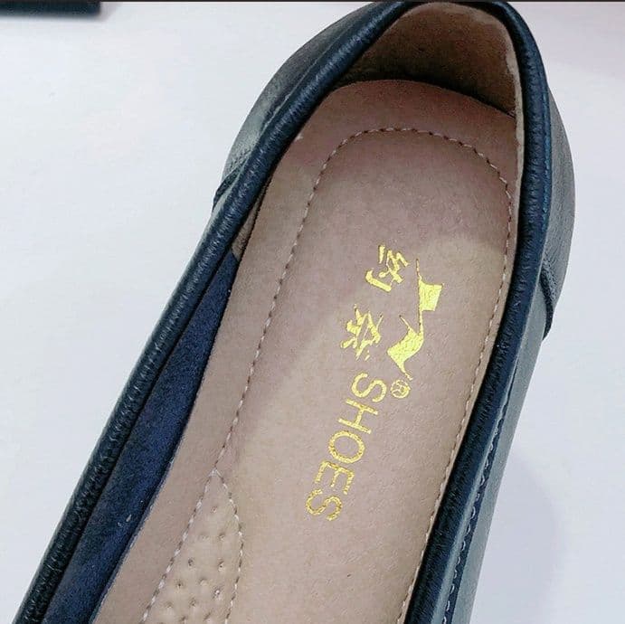 ドライビングシューズ 本革製モカシン縫いスリッポンローファー