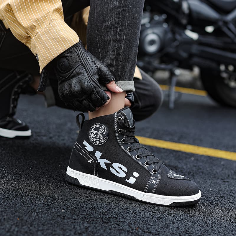ドライビングシューズ レーシング 街乗りライダースニーカー