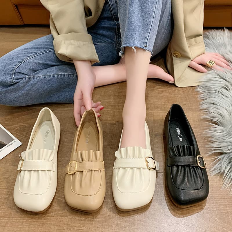ドライビングシューズ ローファー フリルバックル付き 角型ローファー
