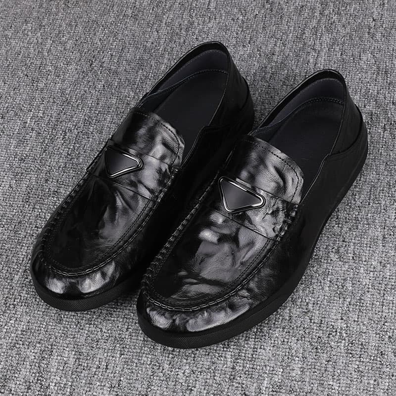 ドライビングシューズ ローファー 上質光沢感 三角金具付き革靴