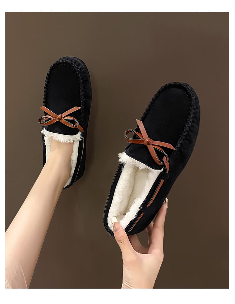 ドライビングシューズ ローファー もこもこ内ボア リボン付きモカシン